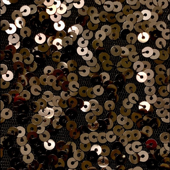 Black sequin bolero evening jacket with slight cap sleeve. - Picture 2 of 3